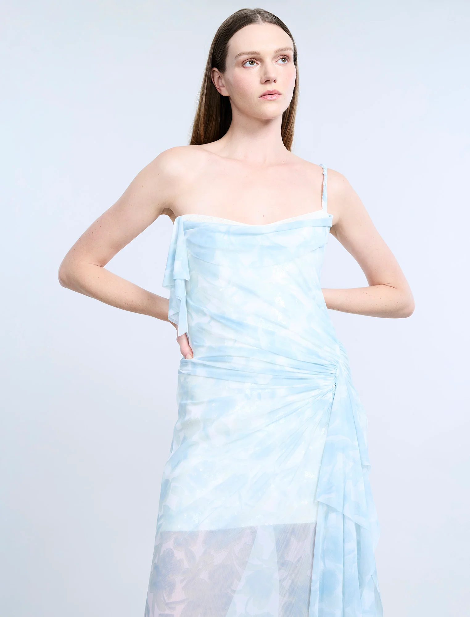 Mesh & Sequin Gown - Builderot