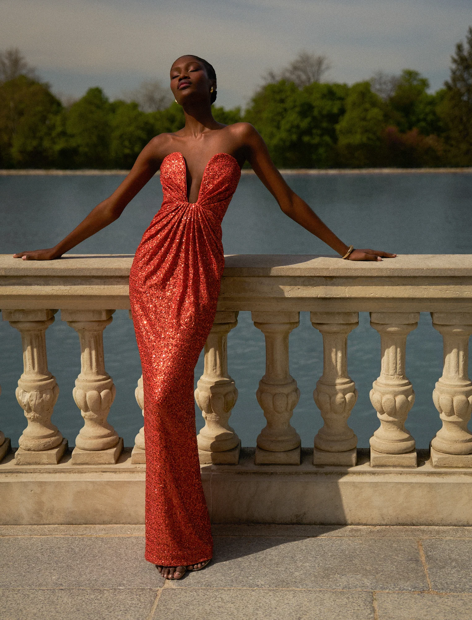 Plunging U Neckline Gown - Builderot