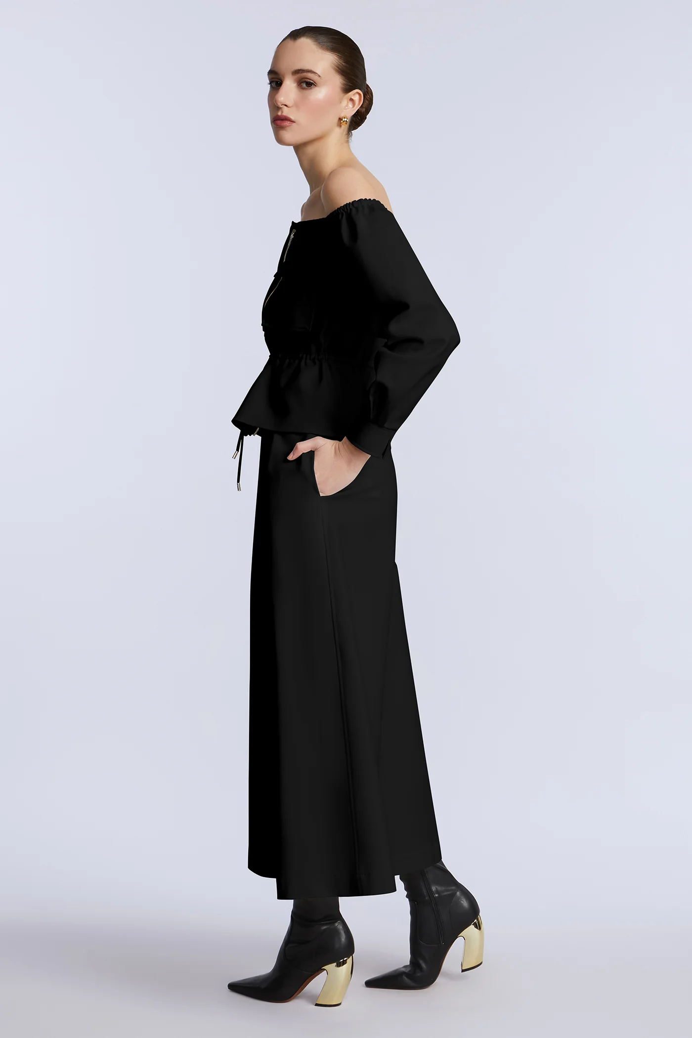 Pleated Front Crop Pant - Builderot