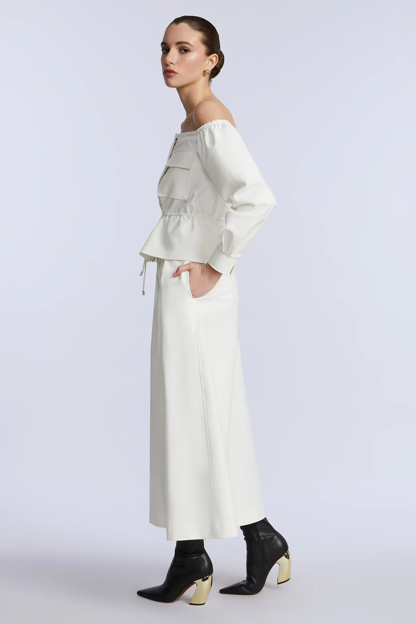 Pleated Front Crop Pant - Builderot